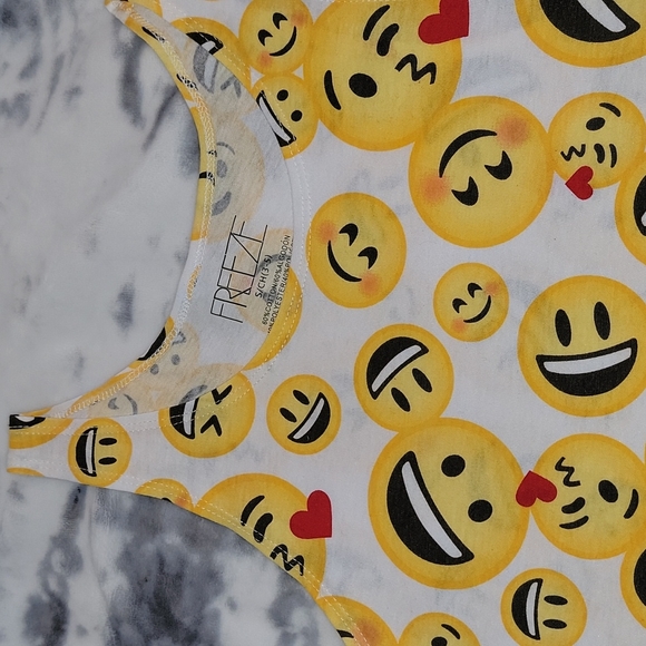 Freeze Emoji Tank Top - Picture 2 of 3